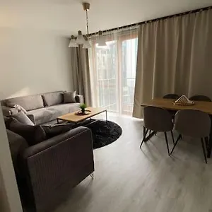 stunning-modern-2bed-apt-nearcity-airport.dublin-hotelsweb.com/