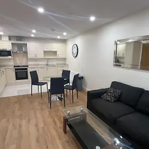 central-beach-city-gem-5-bed-spaces-sofa.dublin-hotelsweb.com/